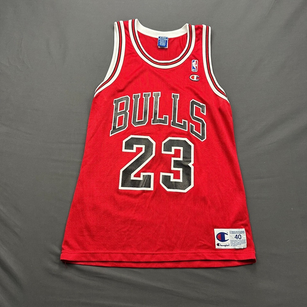 Vintage Chicago Bulls Jersey Mens 40 Red Champion Michael Jordan 23 Basketball